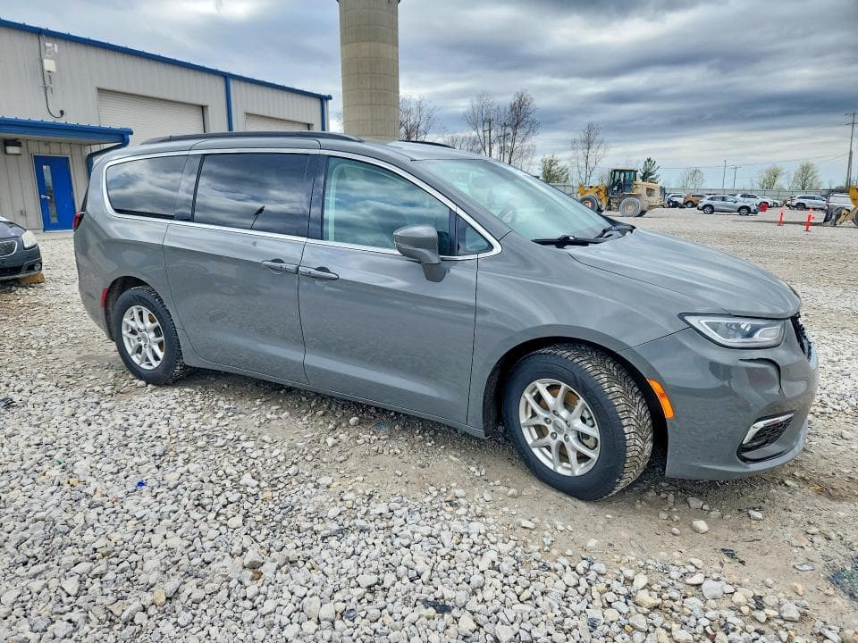 2022 CHRYSLER PACIFICA TOURING L 4