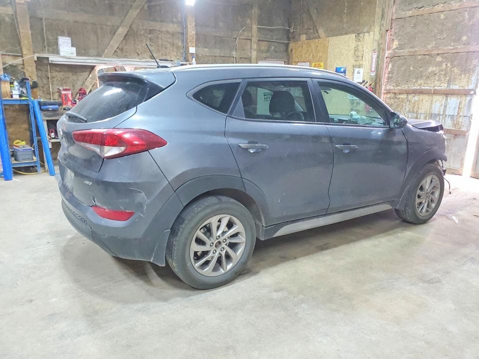 2017 HYUNDAI TUCSON SE 3