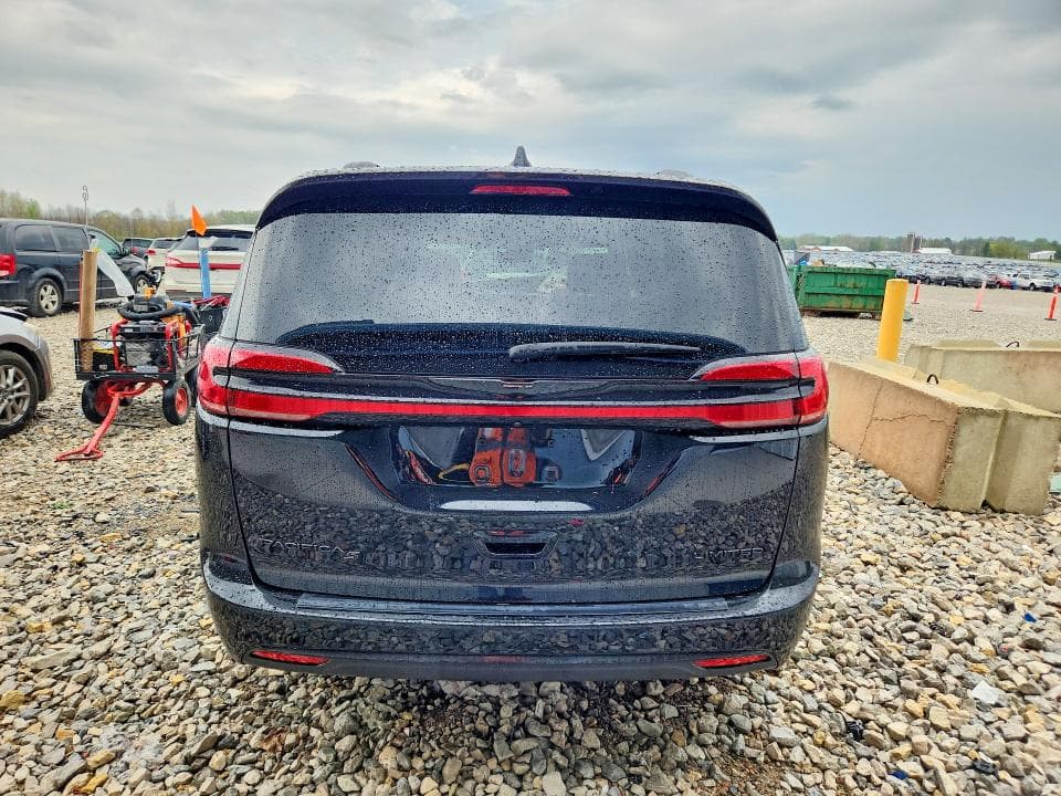 2025 CHRYSLER PACIFICA LIMITED 6