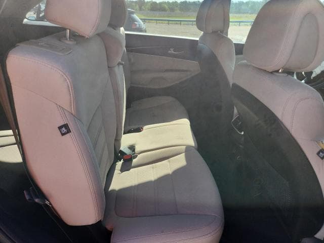 2017 KIA SORENTO LX V6 11