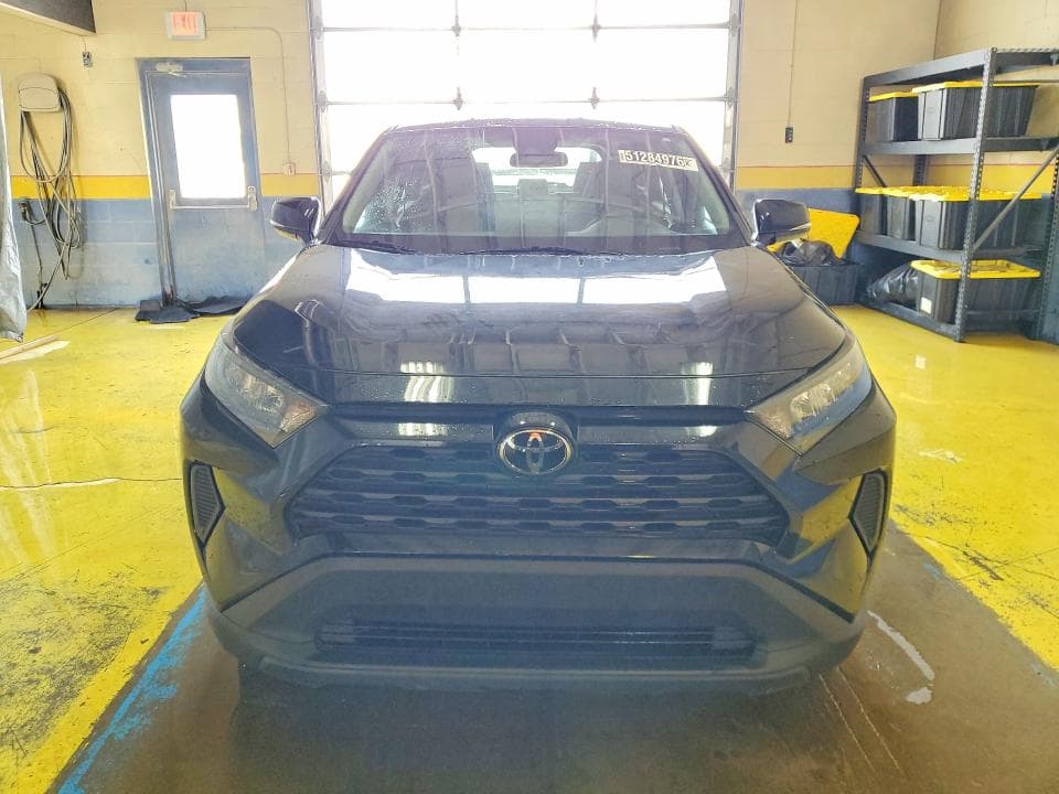 2022 TOYOTA RAV4 LE 5