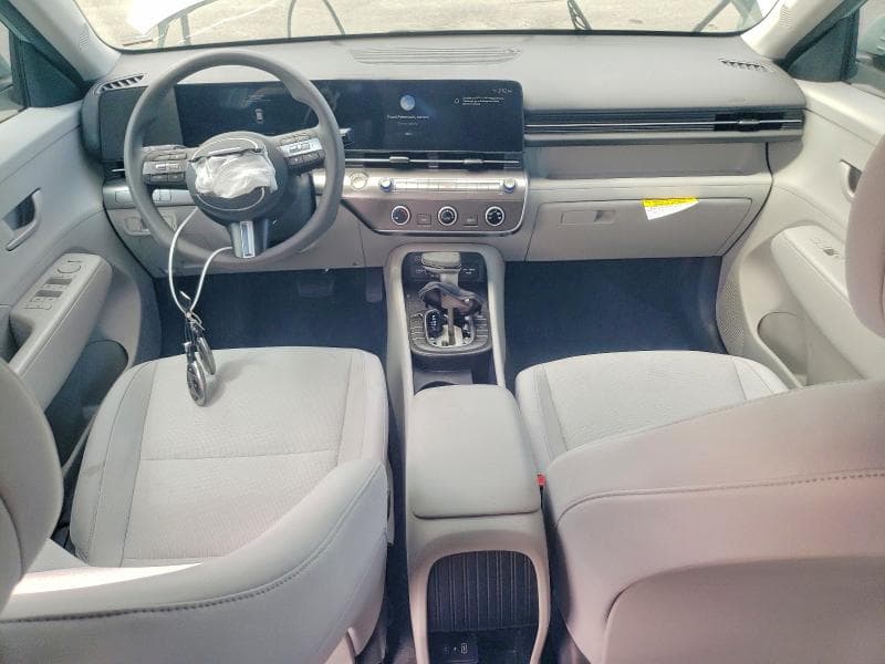 2024 HYUNDAI KONA SE 8
