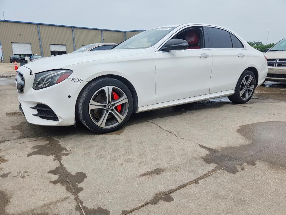 2017 MERCEDES-BENZ E 300 - 1