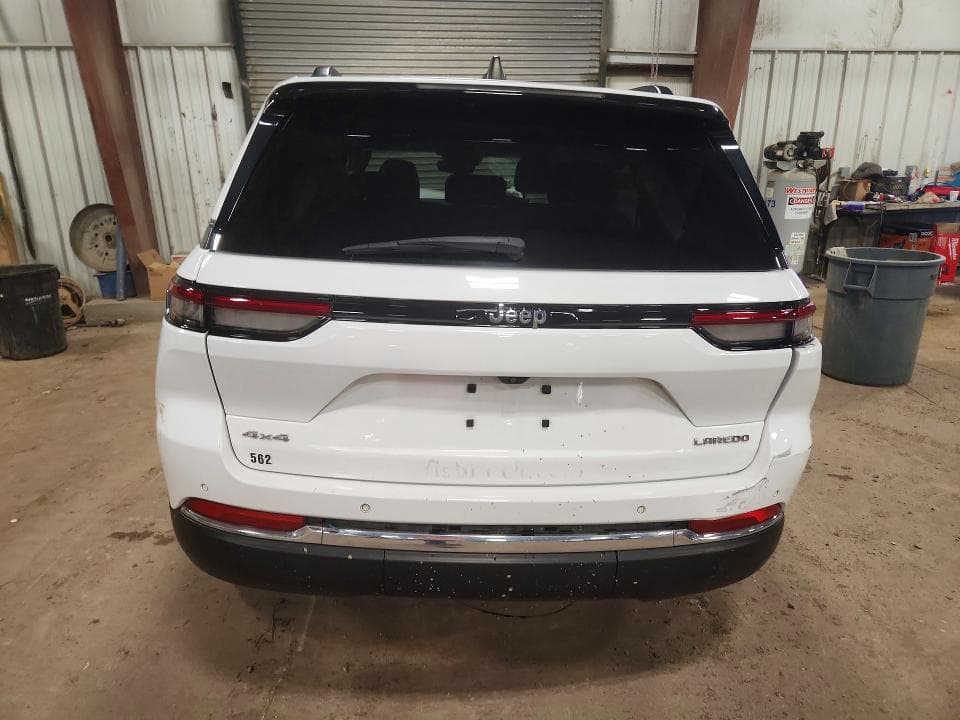2023 JEEP GRAND CHEROKEE LAREDO 6