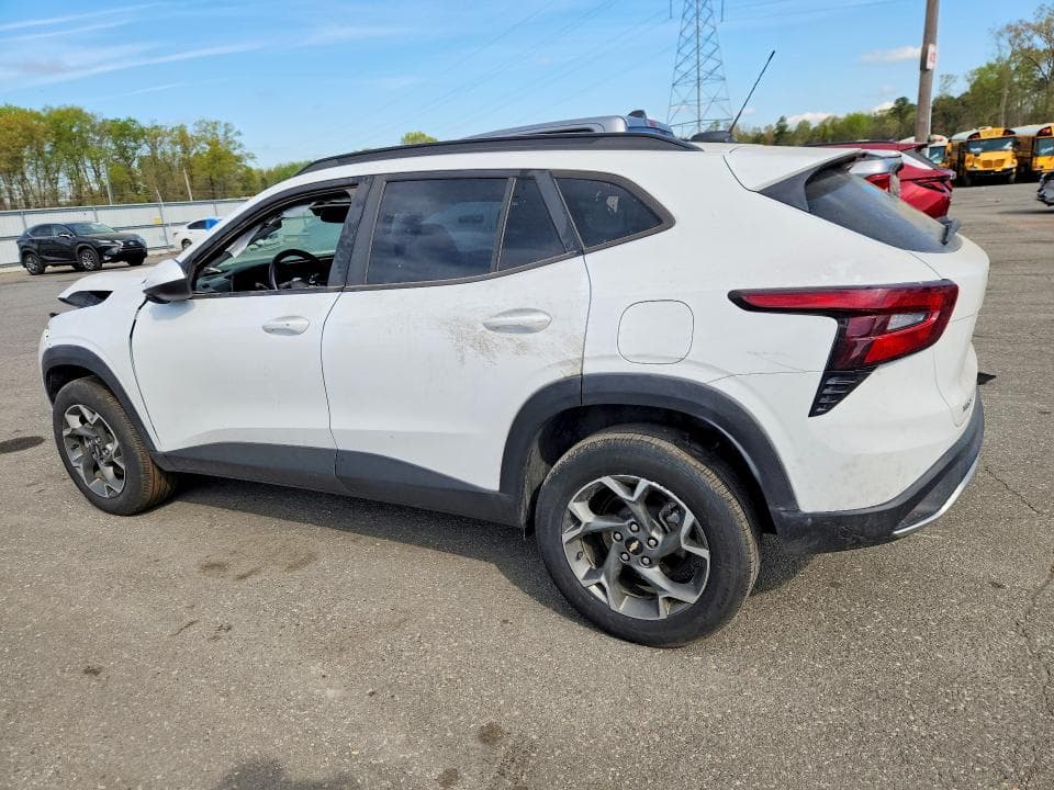 2025 CHEVROLET TRAX 1LT 2