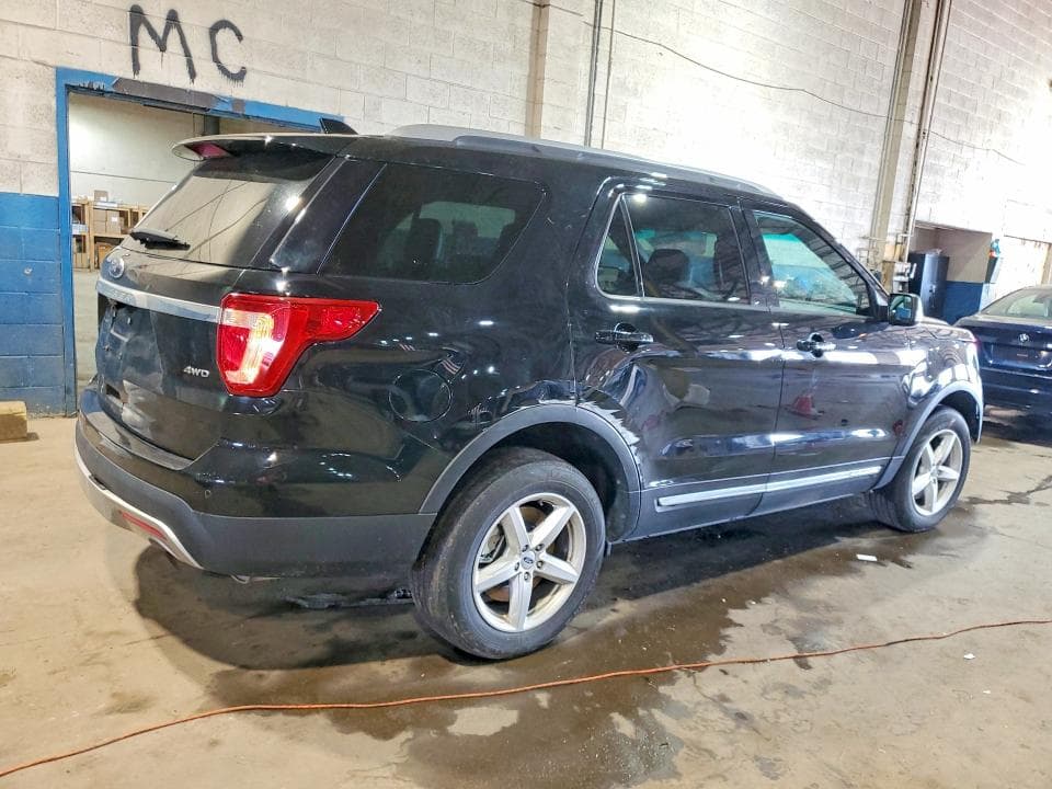 2017 FORD EXPLORER XLT 3