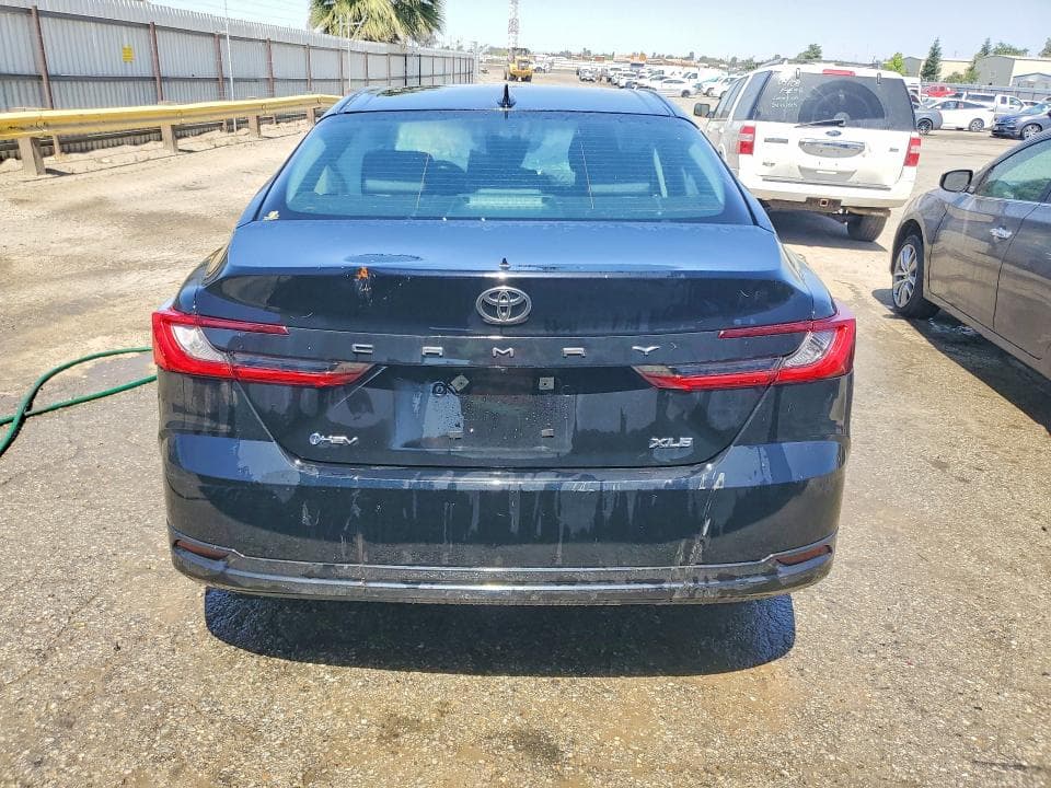 2025 TOYOTA CAMRY XLE 6
