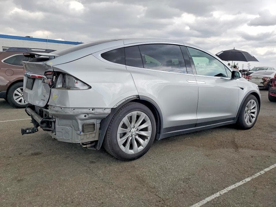 2018 TESLA MODEL X 3