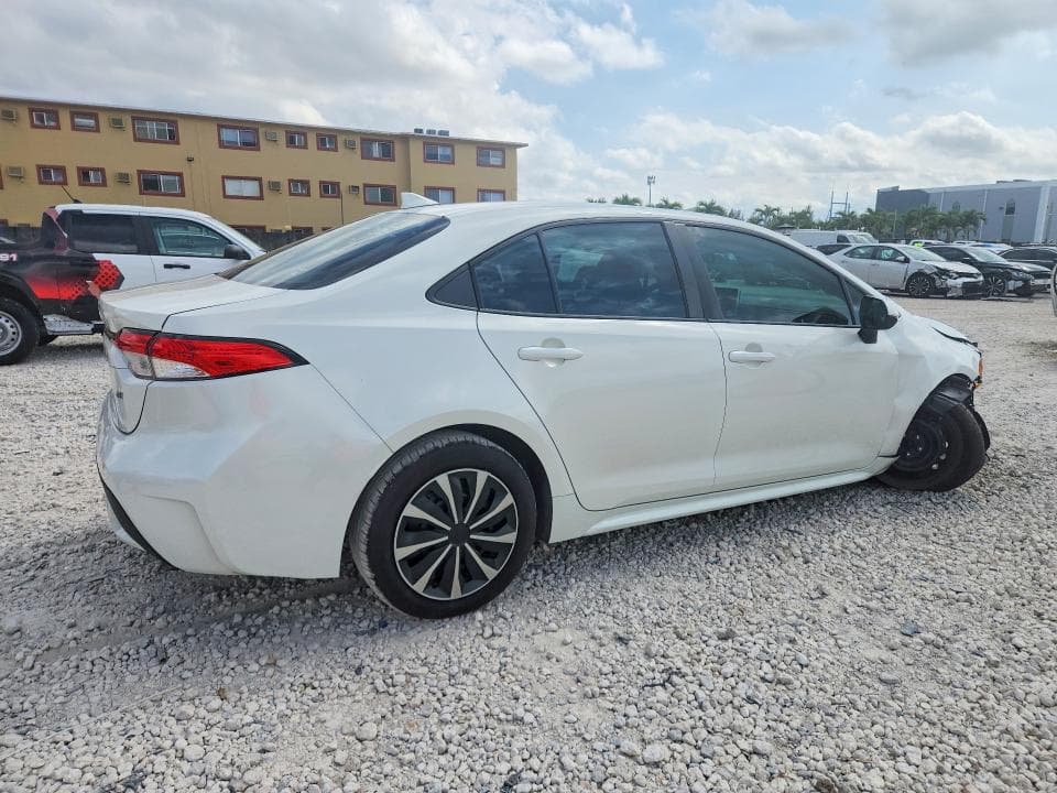 2021 TOYOTA COROLLA LE 3
