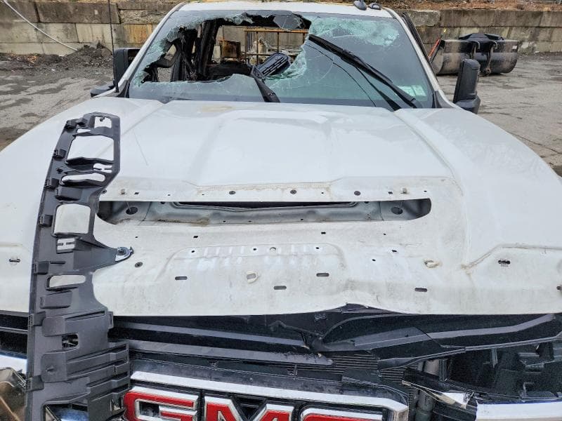 2025 GMC SIERRA K2500 SLE 11