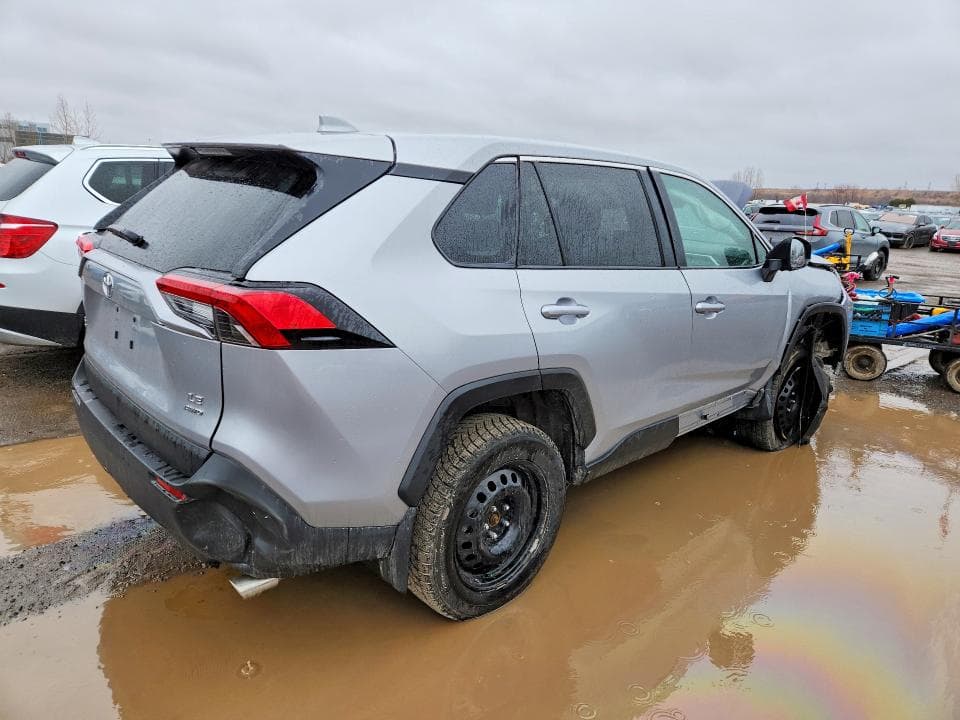 2025 TOYOTA RAV4 LE 3