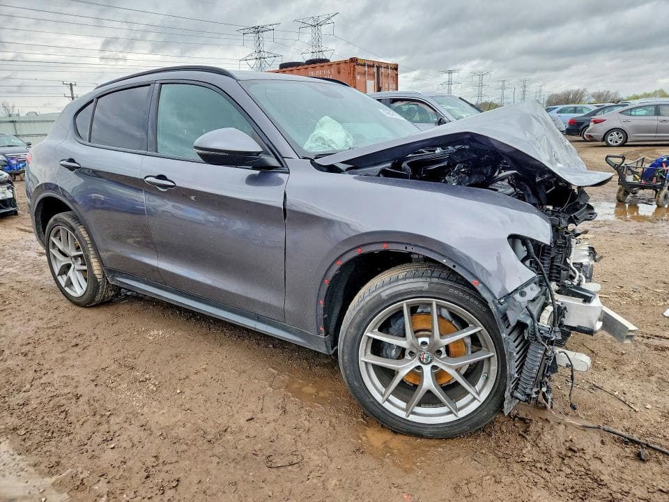 2018 ALFA ROMEO STELVIO TI SPORT 4