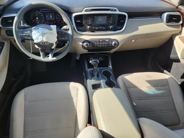 2017 KIA SORENTO LX V6 8