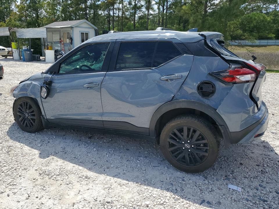 2022 NISSAN KICKS SV 2