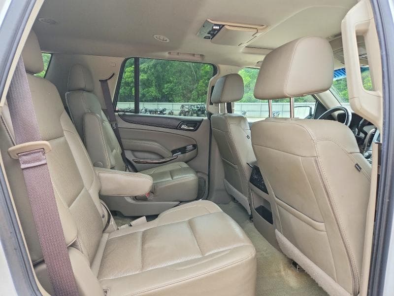 2017 GMC YUKON SLT 11