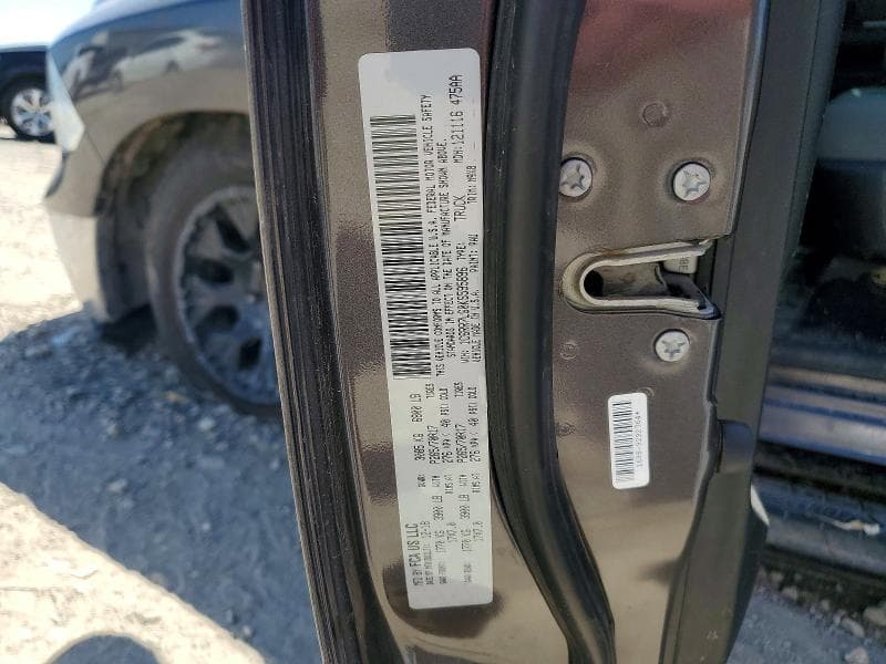 2019 RAM 1500 CLASSIC SLT 12