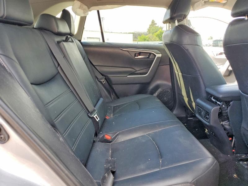 2019 TOYOTA RAV4 XLE PREMIUM 11