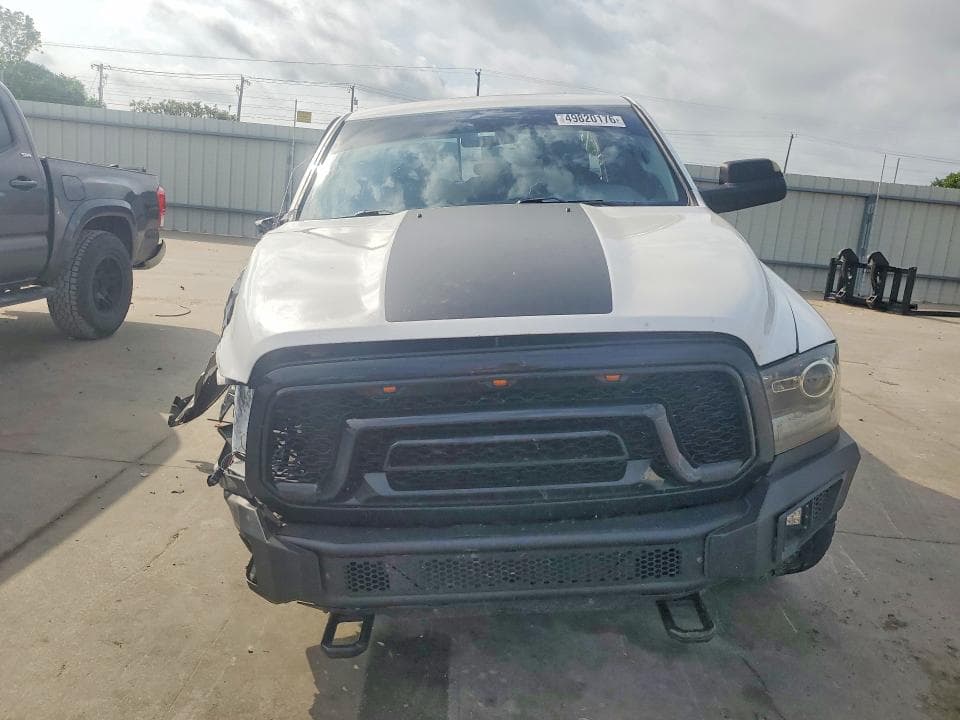 2019 RAM 1500 CLASSIC SLT 5
