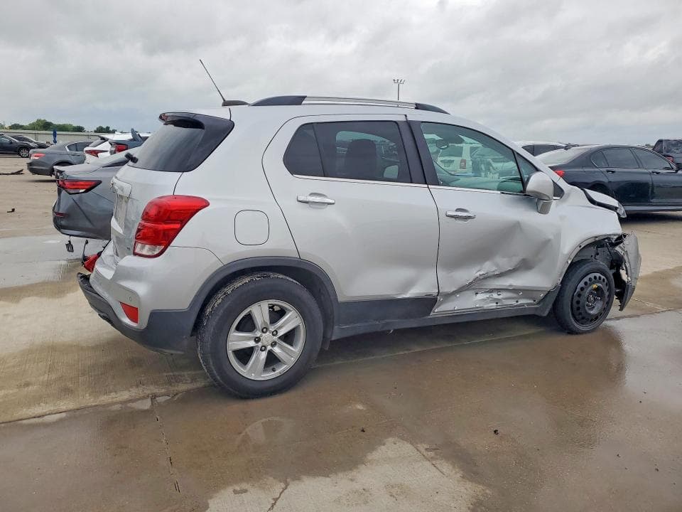 2020 CHEVROLET TRAX 3