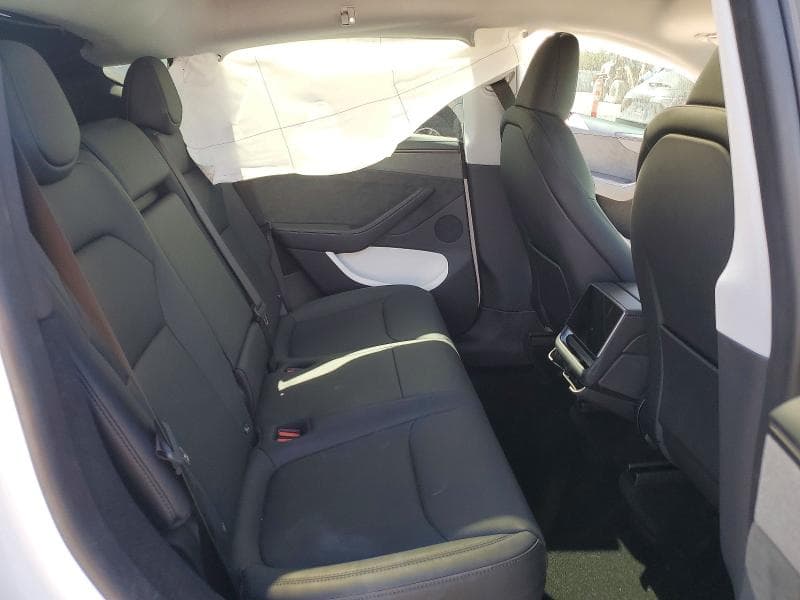 2026 TESLA MODEL Y 11