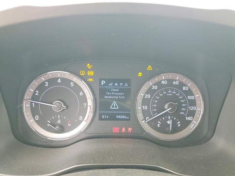2021 HYUNDAI VENUE SEL 9