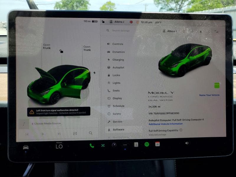 2023 TESLA MODEL Y 9