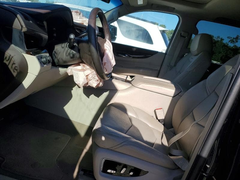 2017 CADILLAC ESCALADE LUXURY 7