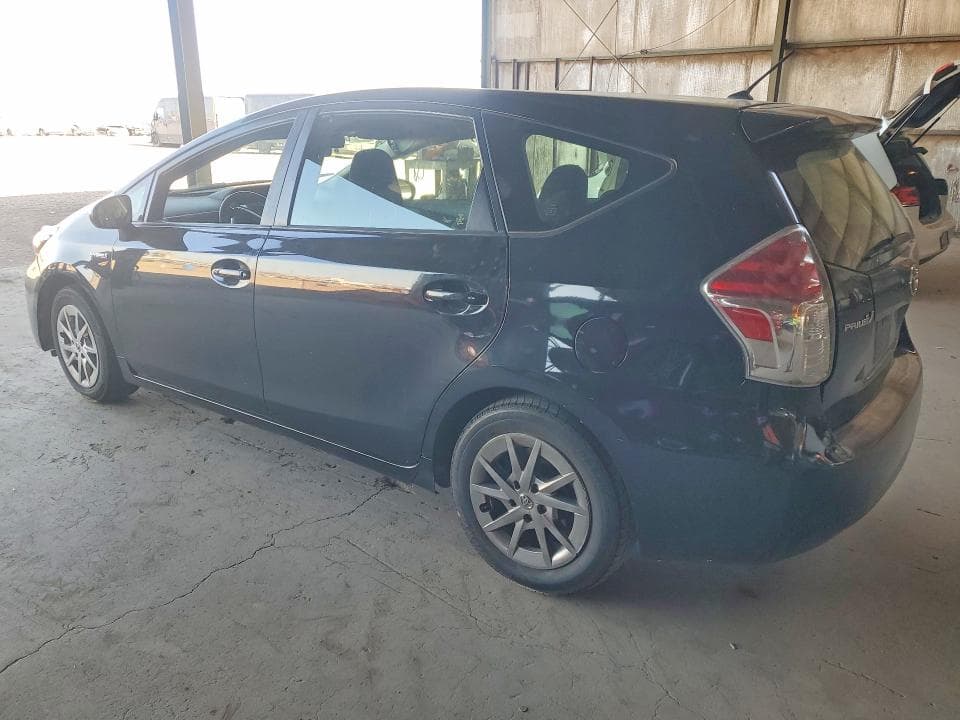 2017 TOYOTA PRIUS V TWO 2