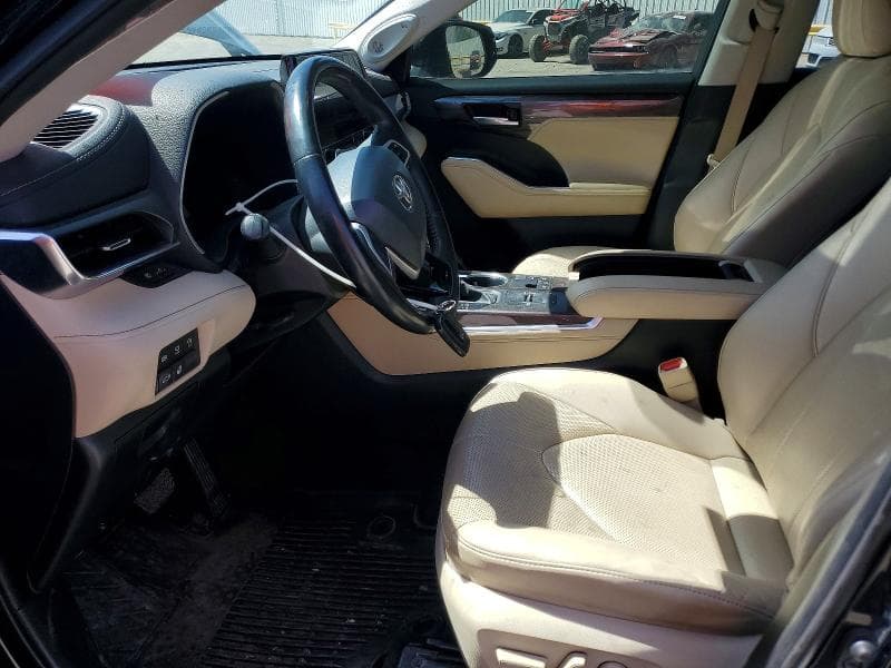 2023 TOYOTA HIGHLANDER LIMITED 7