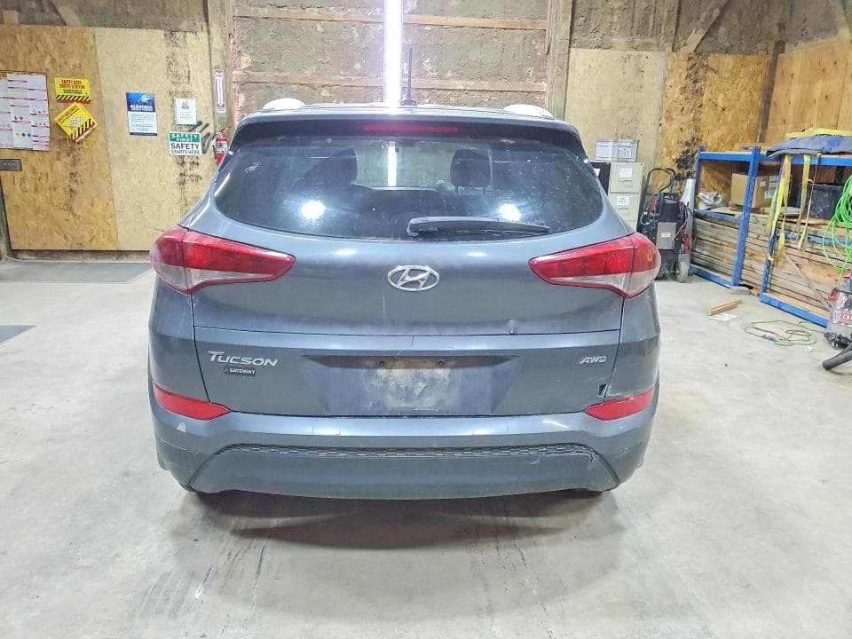 2017 HYUNDAI TUCSON SE 6