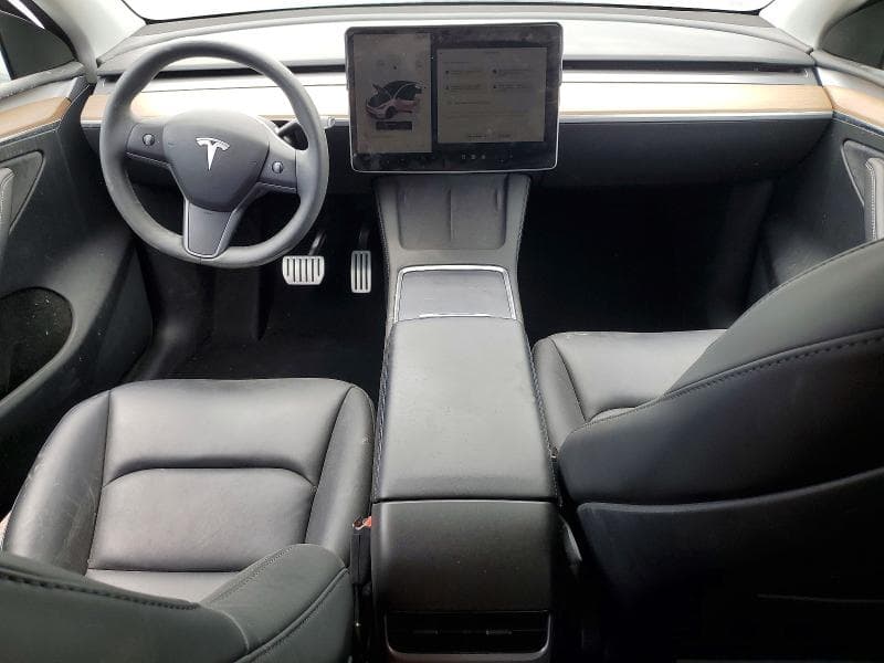 2023 TESLA MODEL Y 8