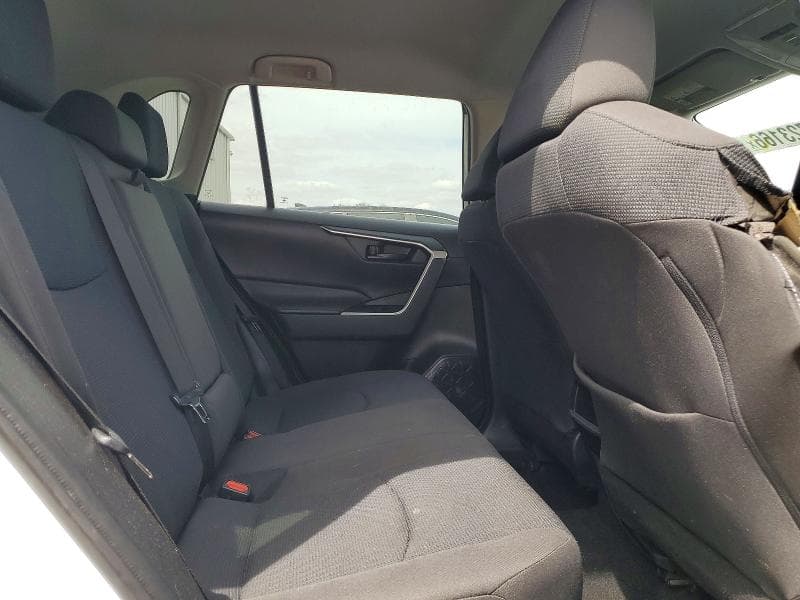 2020 TOYOTA RAV4 LE 11