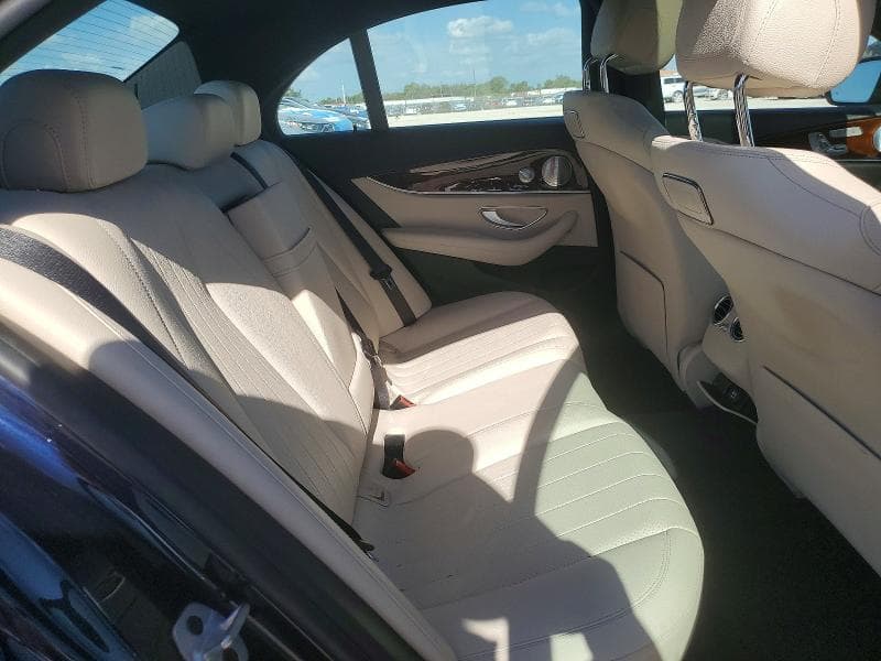 2019 MERCEDES-BENZ E 300 4MATIC 10