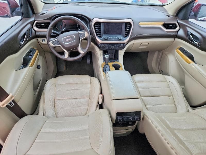 2017 GMC ACADIA DENALI 8