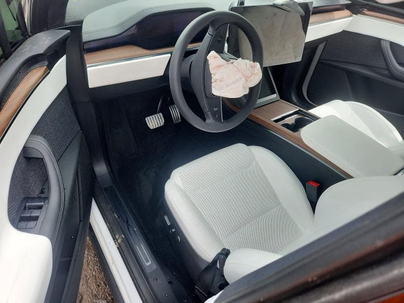 2026 TESLA MODEL X 8