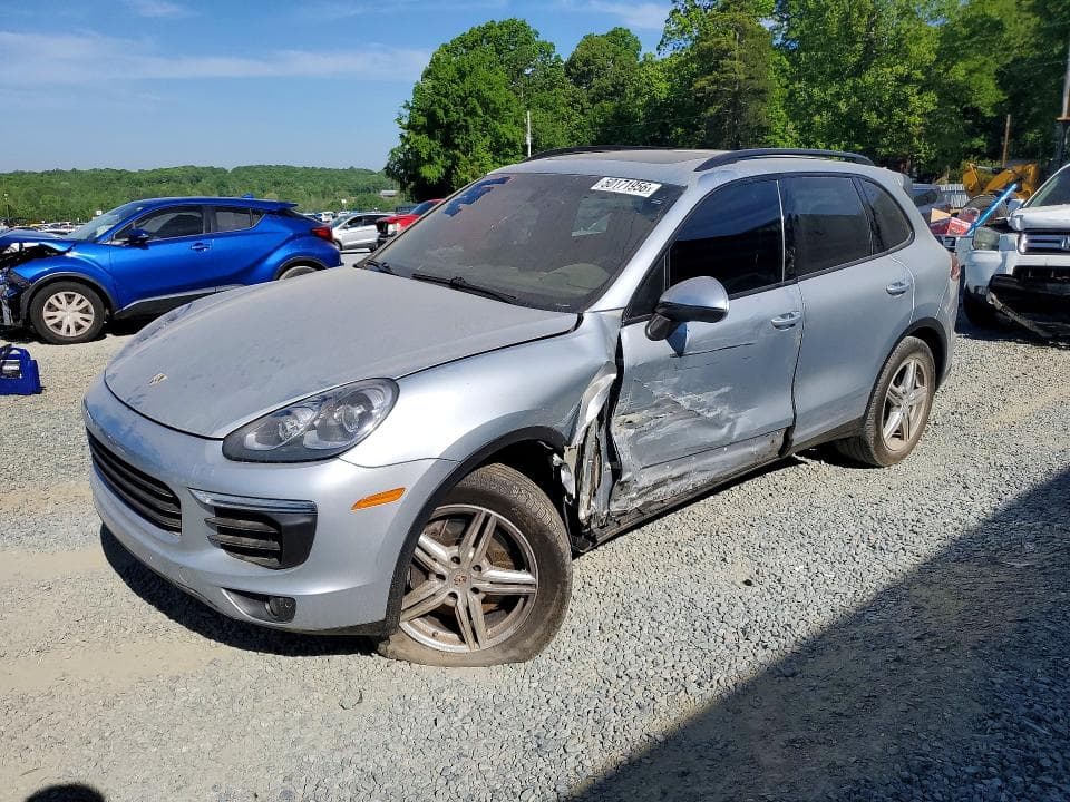 2016 PORSCHE CAYENNE