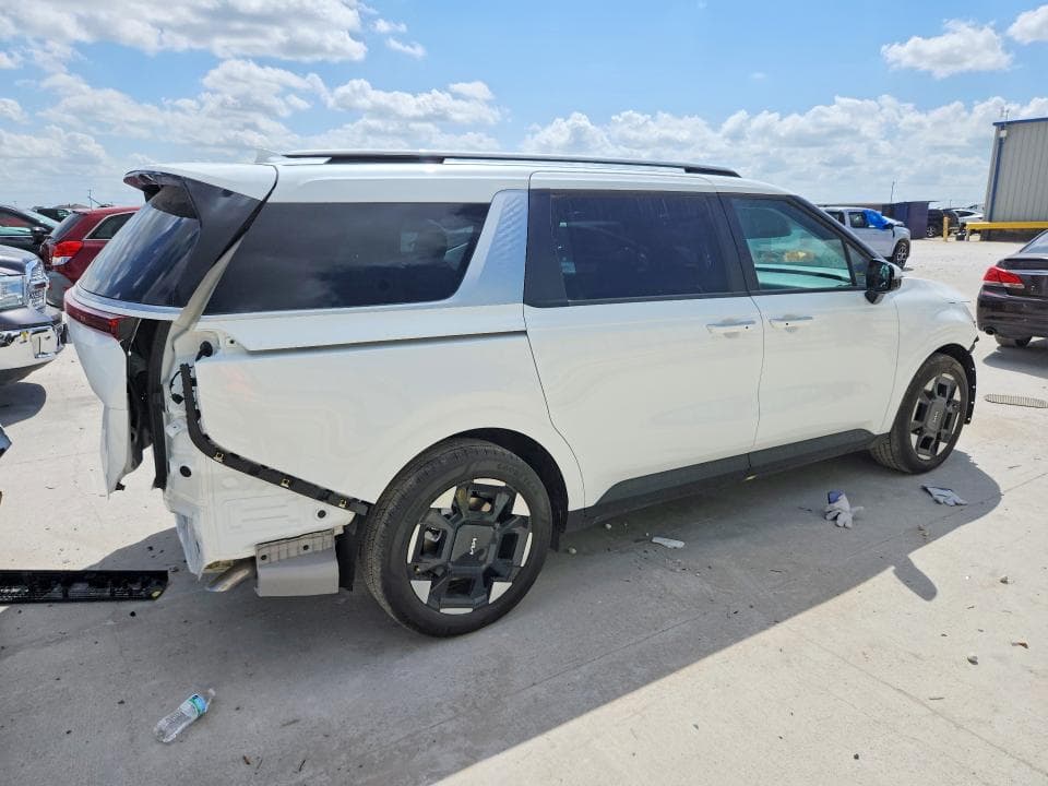 2026 KIA CARNIVAL EX 3