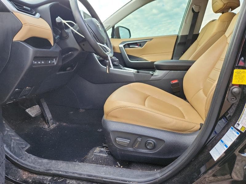 2021 TOYOTA RAV4 7