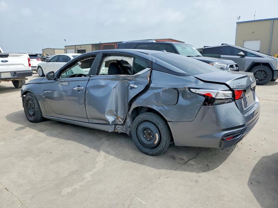 2019 NISSAN ALTIMA 2