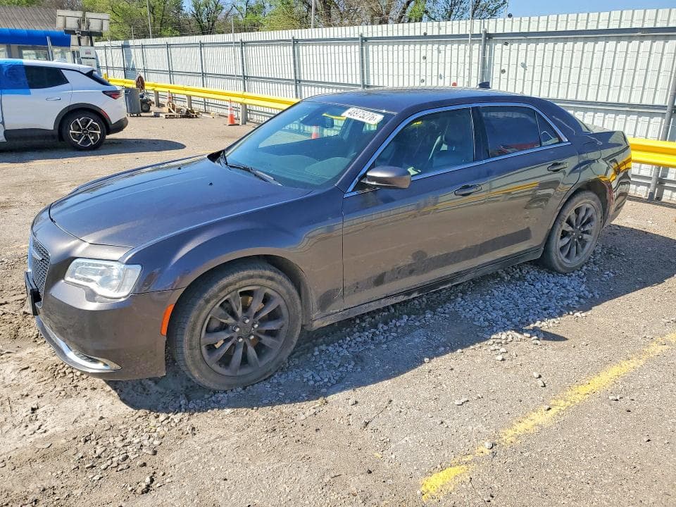 2019 CHRYSLER 300 TOURING - 1