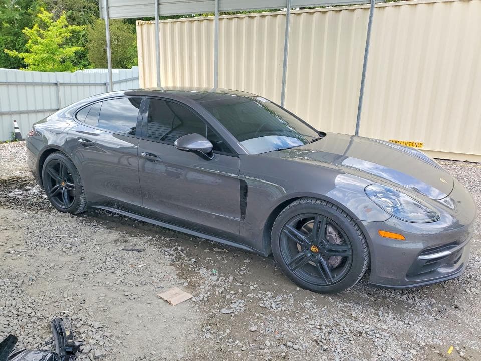 2018 PORSCHE PANAMERA 4 4