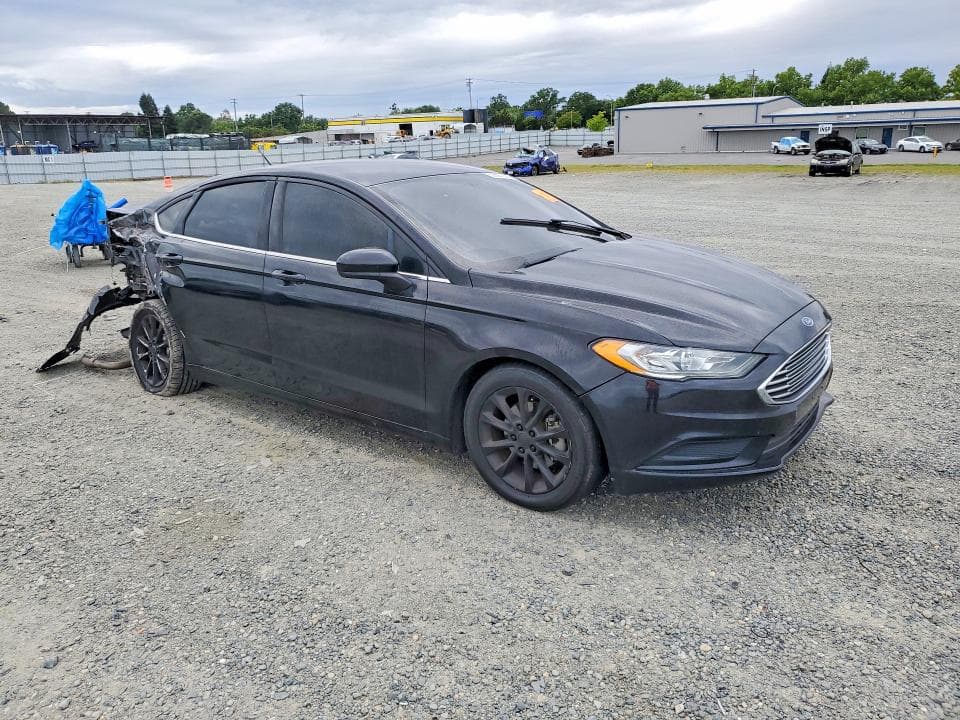 2017 FORD FUSION SE 4
