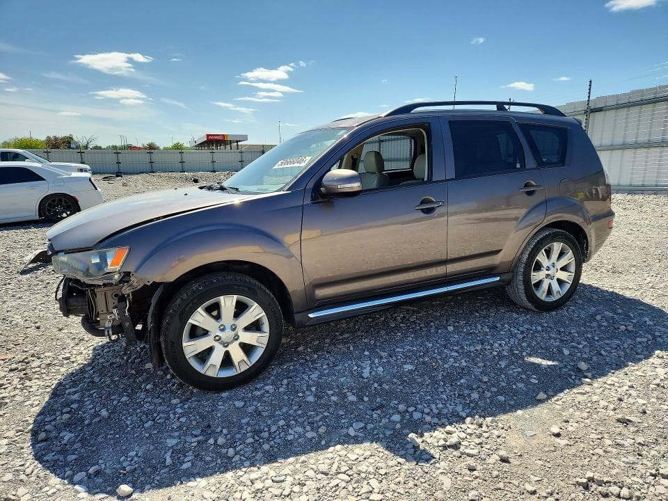 2012 MITSUBISHI OUTLANDER SE - 1