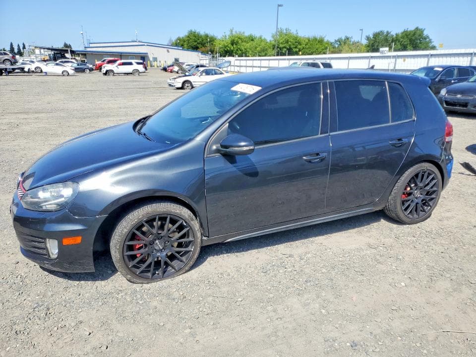 2013 VOLKSWAGEN GTI