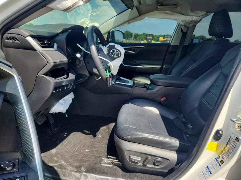 2020 TOYOTA RAV4 XLE PREMIUM 7