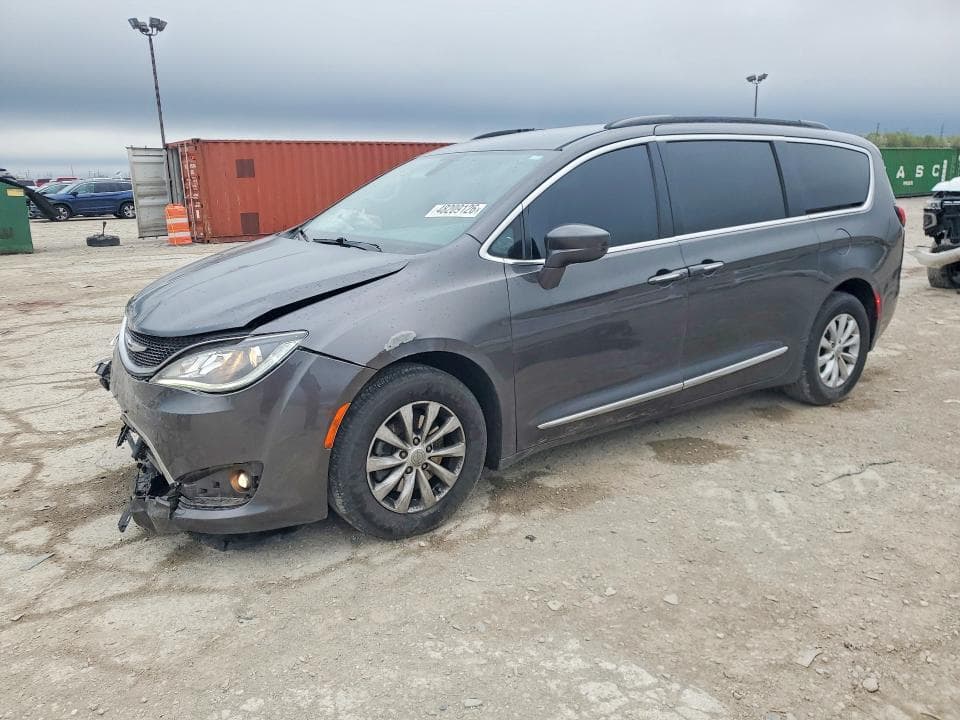 2017 CHRYSLER PACIFICA TOURING L - 1