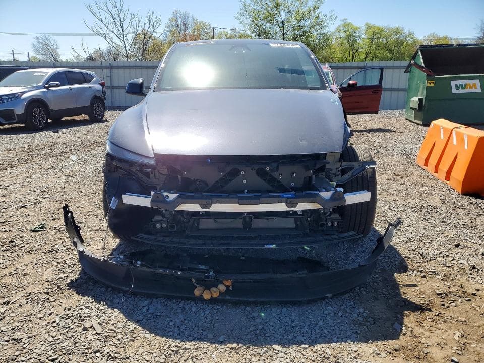 2026 TESLA MODEL Y 5