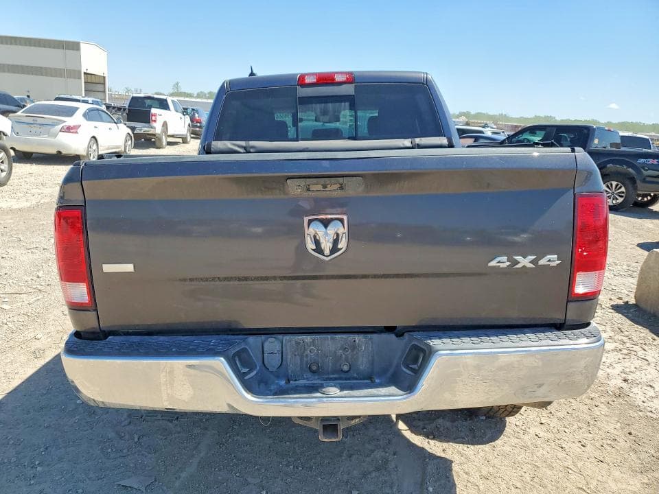 2019 RAM 1500 CLASSIC SLT 6