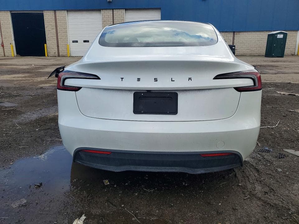 2025 TESLA MODEL 3 6