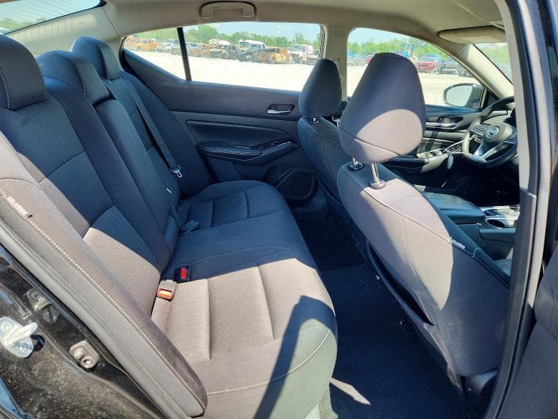 2021 NISSAN ALTIMA SV 10